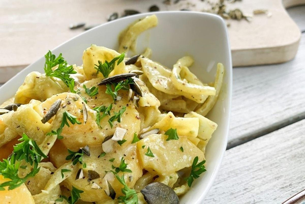Produktfoto zu Rezept der Woche "Spitzkohl Kartoffel Salat"