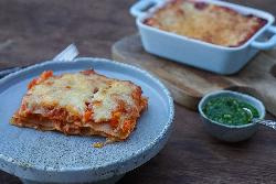 Produktfoto zu Rezept der Woche "Wirsing Linsen mit Apfel und Datteln"