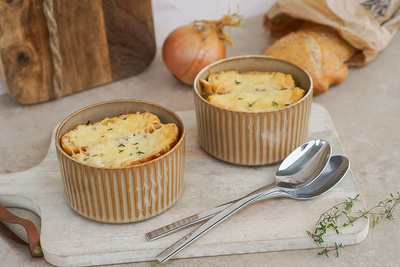 Produktfoto zu Rezept der Woche "Zwiebelsuppe"