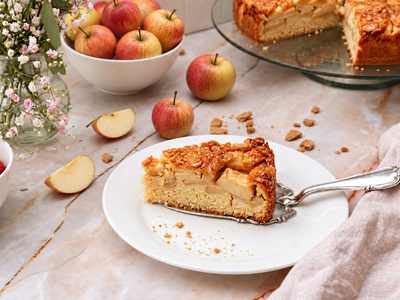 Produktfoto zu Rezept der Woche "Apfelkuchen mit Bienenstich"