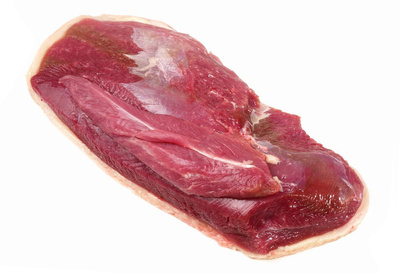 Produktfoto zu Gänsebrust mit Haut und Knochen ca. 0,9-1,2 kg Fleischerei Schäfers