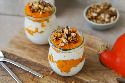 Produktfoto zu Rezept der Woche "Gemüse Chips mit Feta Dip"
