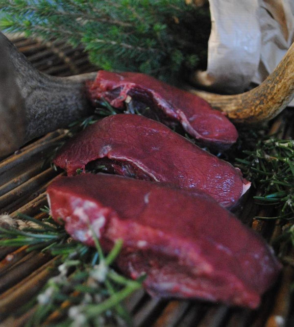 Produktfoto zu Hirschmedaillons 4 Stück á ca. 100g Manufaktur Max